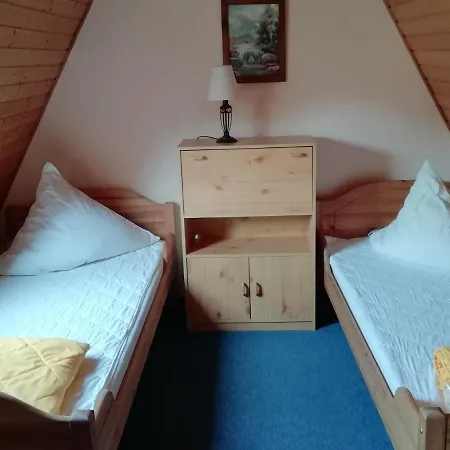 Luxurious Holiday Home In Gersdorf With Trampoline Apartmán *